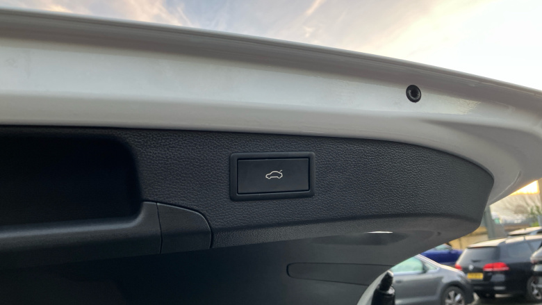 Volkswagen Passat 1.5 TSI eHybrid 272 R-Line 5dr DSG Estate